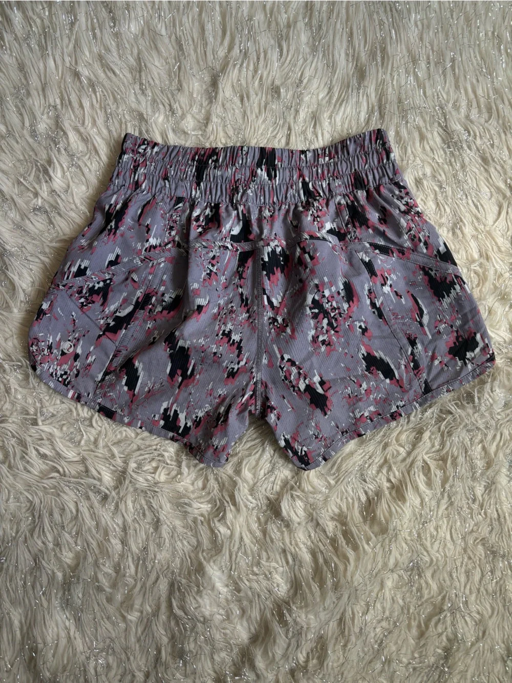 Lululemon Peloton Women's Gray and Pink Printed Speed Up Low Rise Shorts Size 6